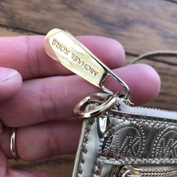 Michael Kors gold wristlet - Picture 4 of 8